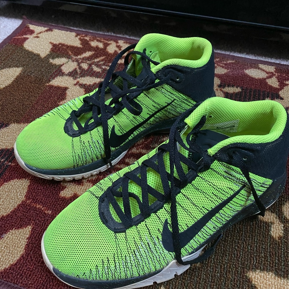 7 youth boys Nike